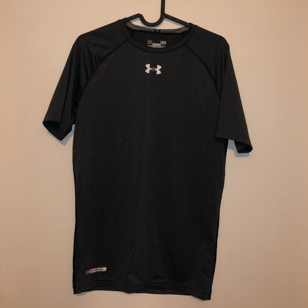 under armour compression shirt